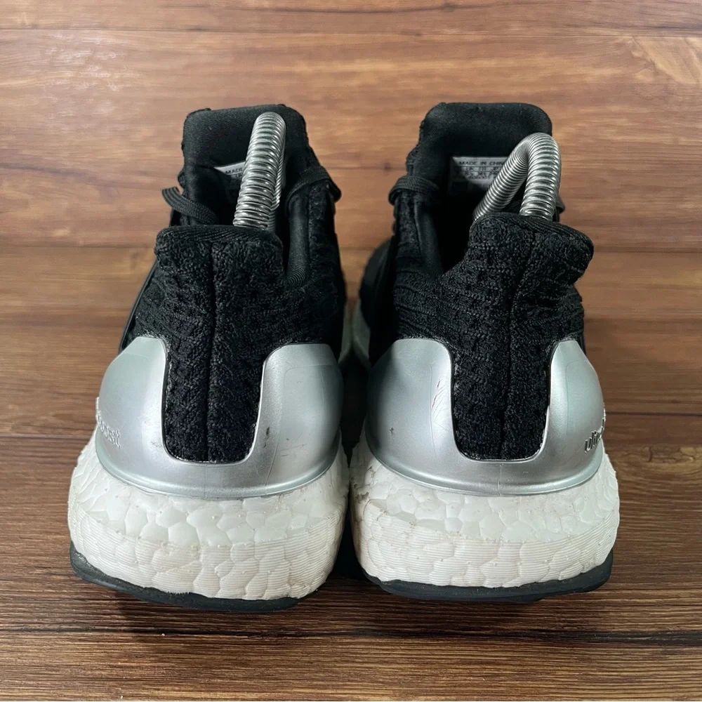 Adidas Ultraboost 4.0 Athletic Sneakers‎ Women’s Size 7 Shoes